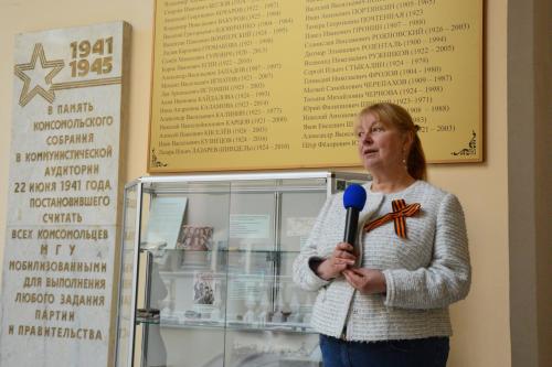 Возложение цветов на факультете журналистики МГУ