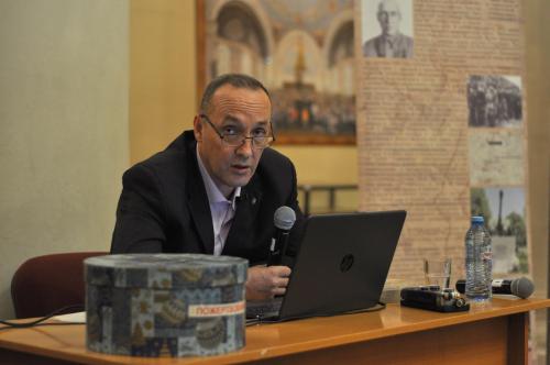 Лекция Игоря Находкина в университетском храме