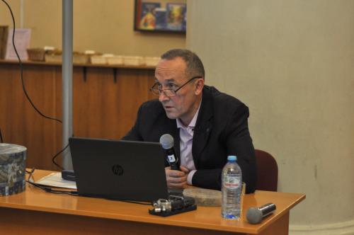 Лекция Игоря Находкина в университетском храме